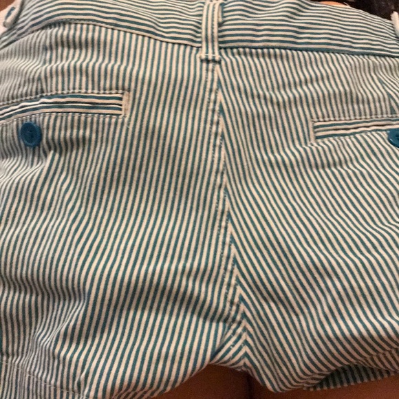 Papaya striped shorts size Large - Picture 7 of 9